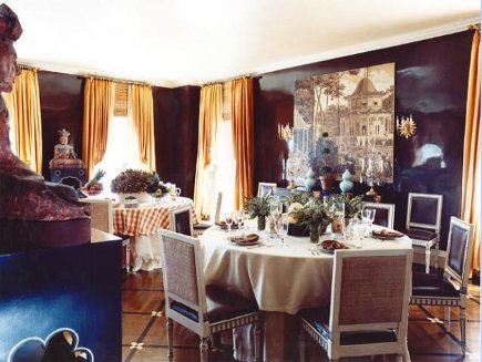 dec-room-diningroom-aubergines7-435 formal dining room with eggplant lacquer walls and gold draperies - via Atticmag