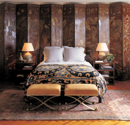 bed pillows - open bed with two pair of standard pillows - Michael M. Smith via Atticmag