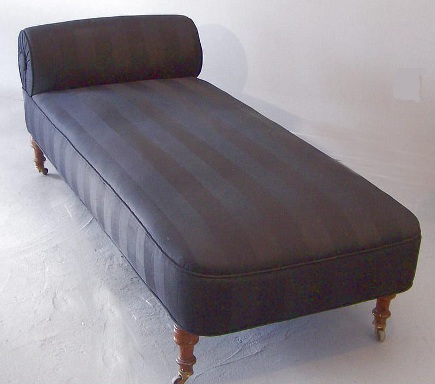 dec-hode-faintcouches5-435 American Victorian era rolled-head chaise longue - One of a Kind Antiques via atticmag