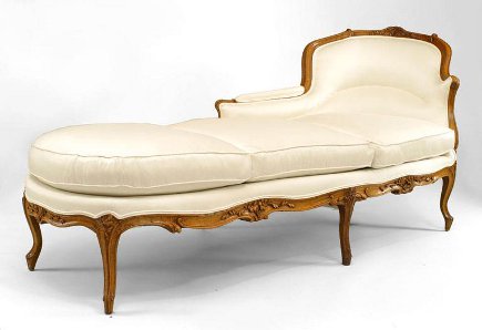 dec-hode-faintcounches3-435 18th century Louis XV beechwood chaise longue - via atticmag
