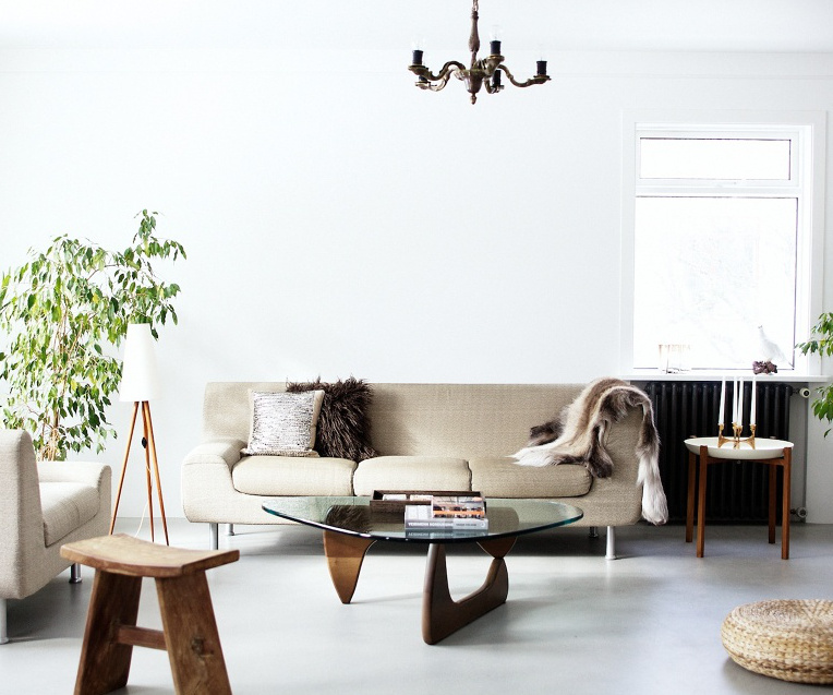 designer furniture - Isamu Noguchi Coffee Table 1948, in white ash - apartment therapy via atticmag